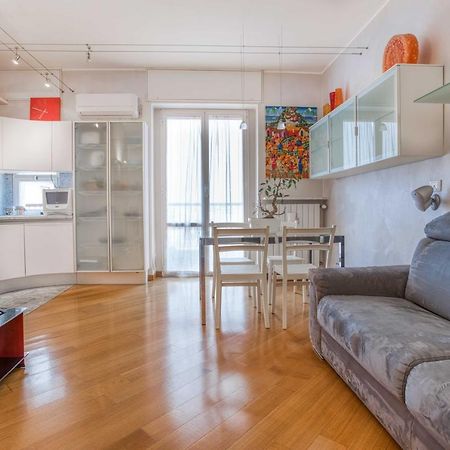 Joivy Vibrant Flat With Balcony Leilighet Milano Eksteriør bilde