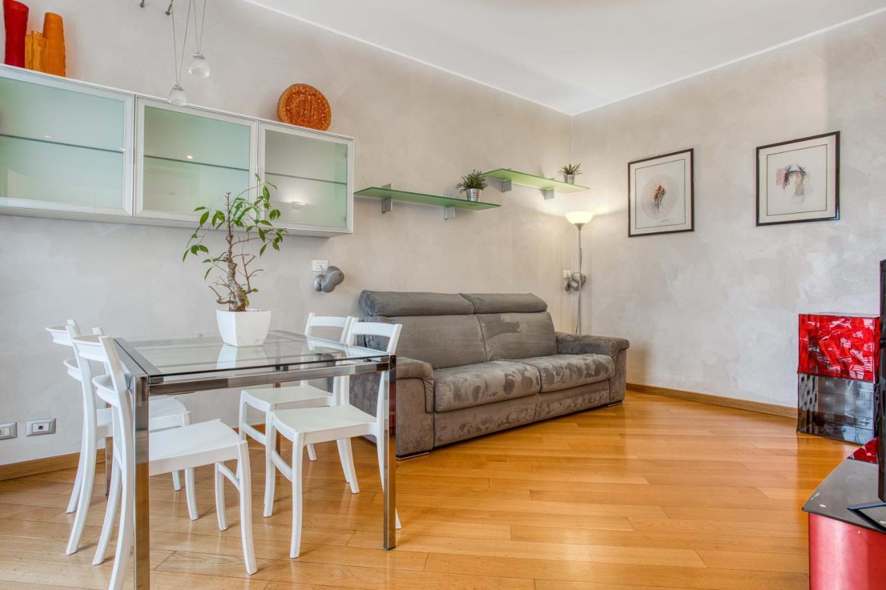Joivy Vibrant Flat With Balcony Leilighet Milano Eksteriør bilde